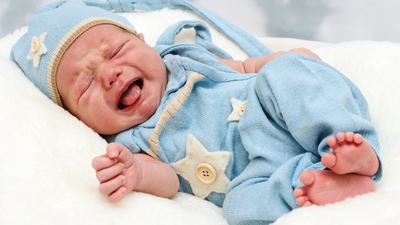 Bebeğiniz ağladığında gözünden yaş gelmiyorsa...