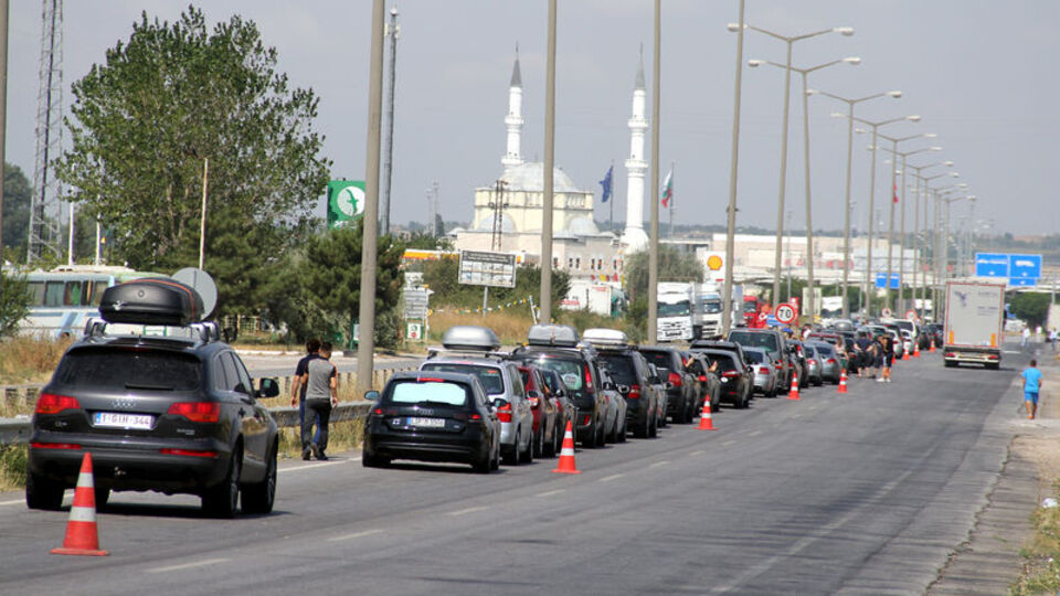 Sınır kapıları kapatıldı