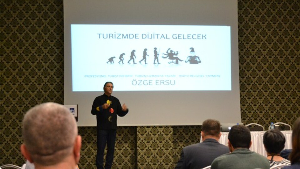 Çeşme'de "Dijital Dönüşüm" semineri