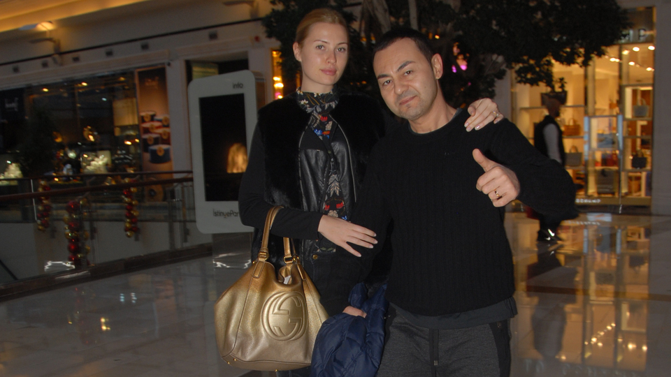 Serdar Ortaç-Chloe çifti 500 bin liraya soğuk çay içti!