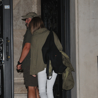 Ünlü komedyen sevgilisiyle yakalandı