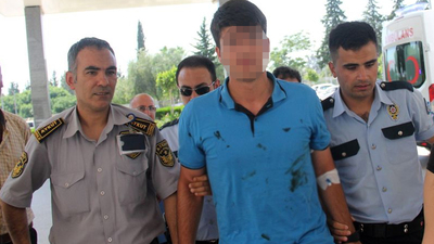 Devamsızlığını silmeyen müdür yardımcısını bıçakladı!