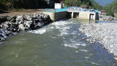 İki enerji şirketini Çeklere satıyor