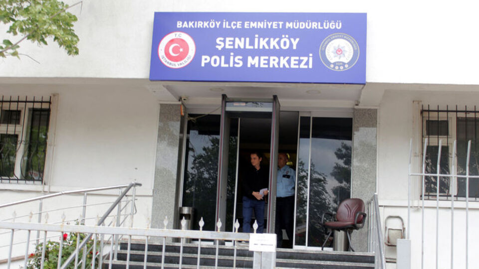 Kavurmacı, polis merkezine giderek imza verdi