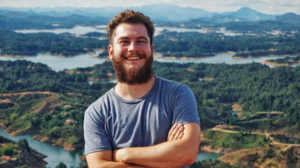 Bir günde tüm kariyerini arkasında bırakan ve 15 ayda 40'dan fazla ülke gören Türk!