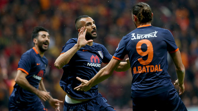 Başakşehir'de flaş ayrılık