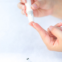 Diyabet hastalarına müjde! Parmak delmeye son...