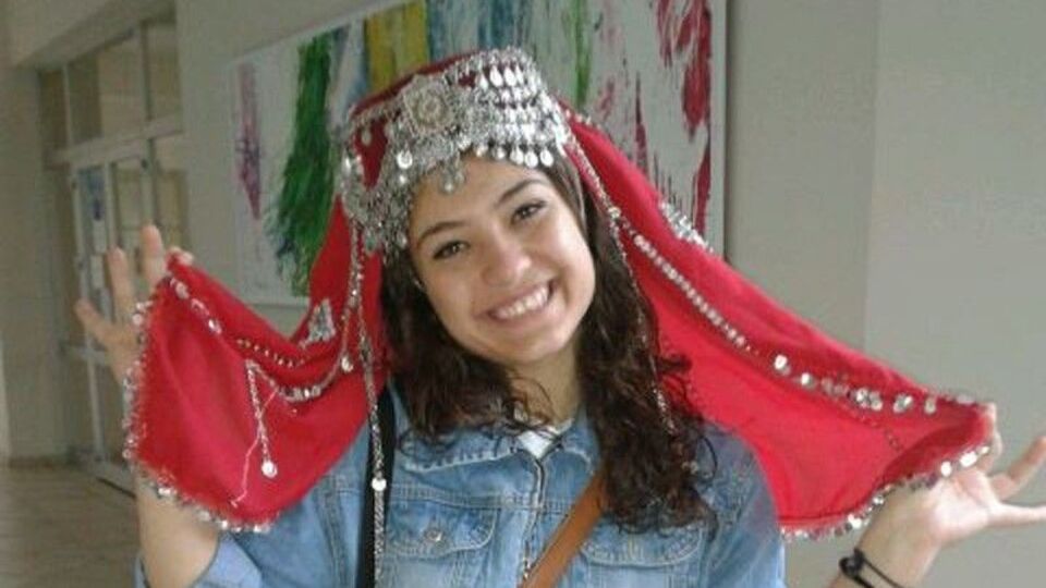 Aybüke Yalçın kimdir?