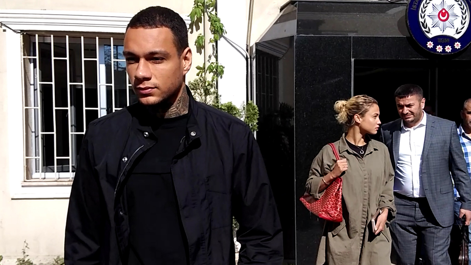 "Van der Wiel'i silahla tehdit ettiler"