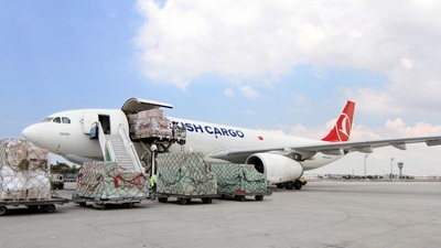 5 günde 15 seferle bin ton gıda uçurduk