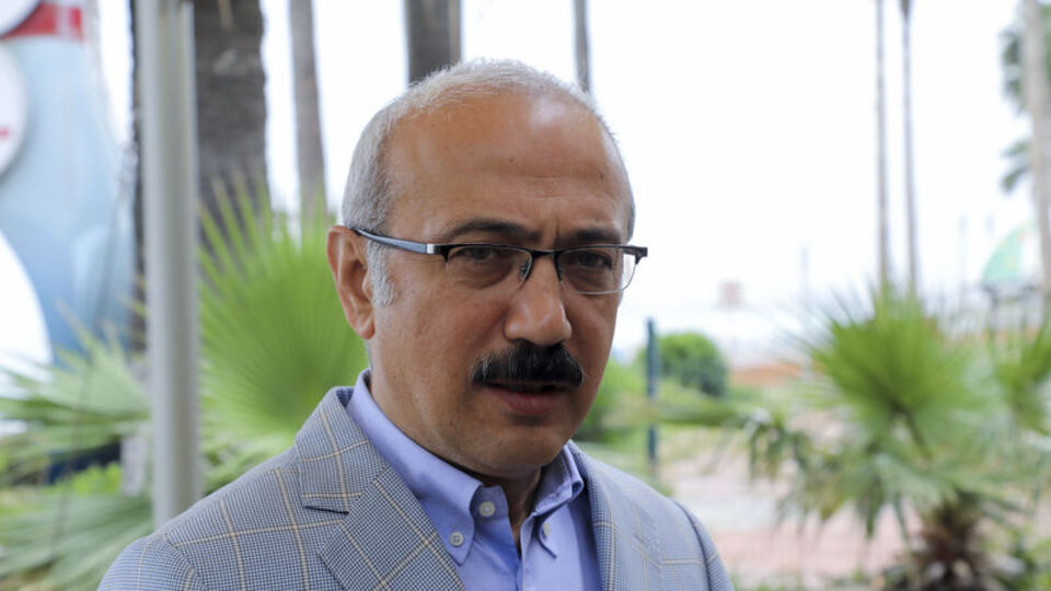 "Yüzde 4'ün üzerinde büyüme bekliyorum"