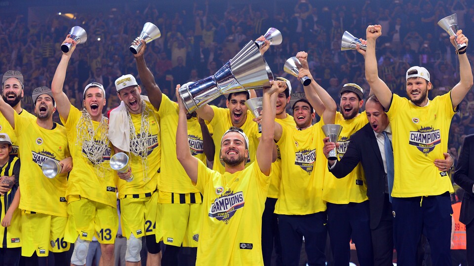 Tarihi şampiyonluk kasayı doldurdu!