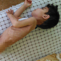 Minik Hüseyin artık çok yorgun!