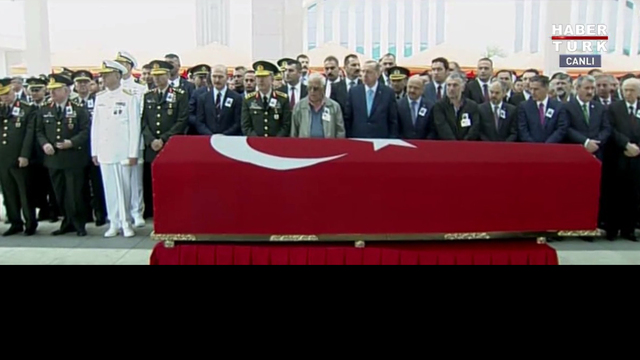Şehit Yüzbaşı Murat Üçöz'e son görev
