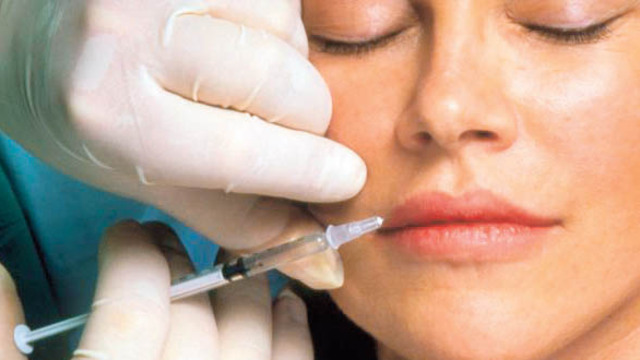 Sosyal medya baskısı gençleri botoksa itiyor