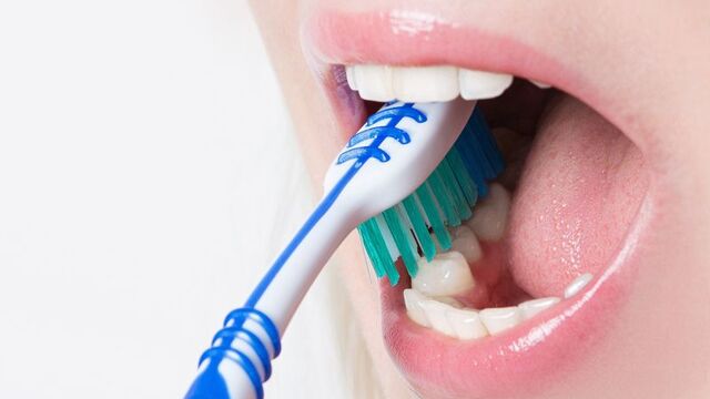 Şekerleme sonrası diş temizliğine dikkat!