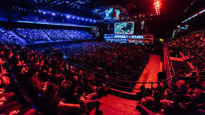 Milyonların sevgilisi Türkiye'ye 10 milyon TL yatırdı