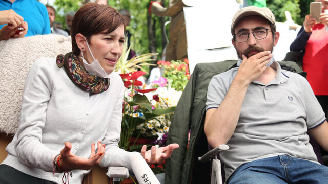 CHP'li Cihaner, Nuriye Gülmen ve Semih Özakça için Kamu Denetçiliği Kurumu'na başvurdu