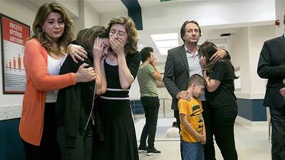 Banka soyguncusu Durul, polisten kaçarken Suat'a çarpıyor!