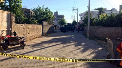 Baba ve kızını evin önünde öldürdüler!