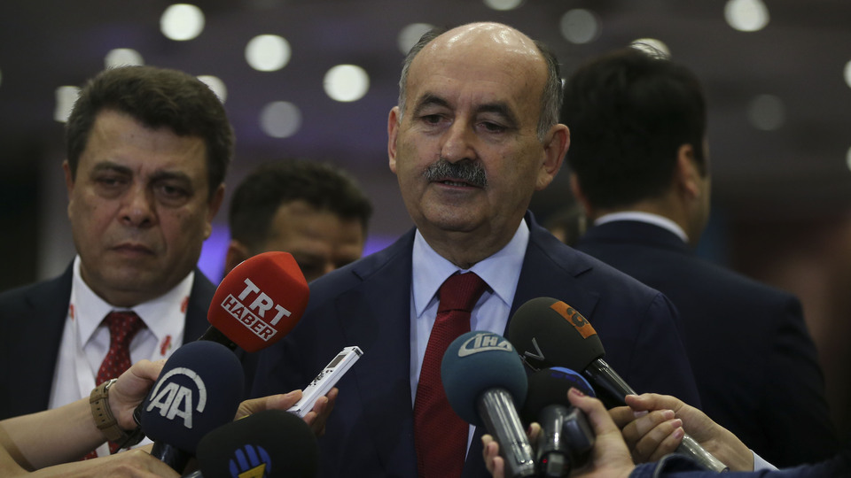 Bakan Müezzinoğlu'ndan SMA hastalarına müjde