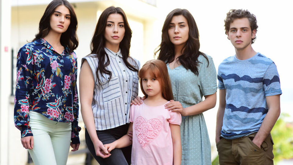 Kanatsız Kuşlar hangi gün?