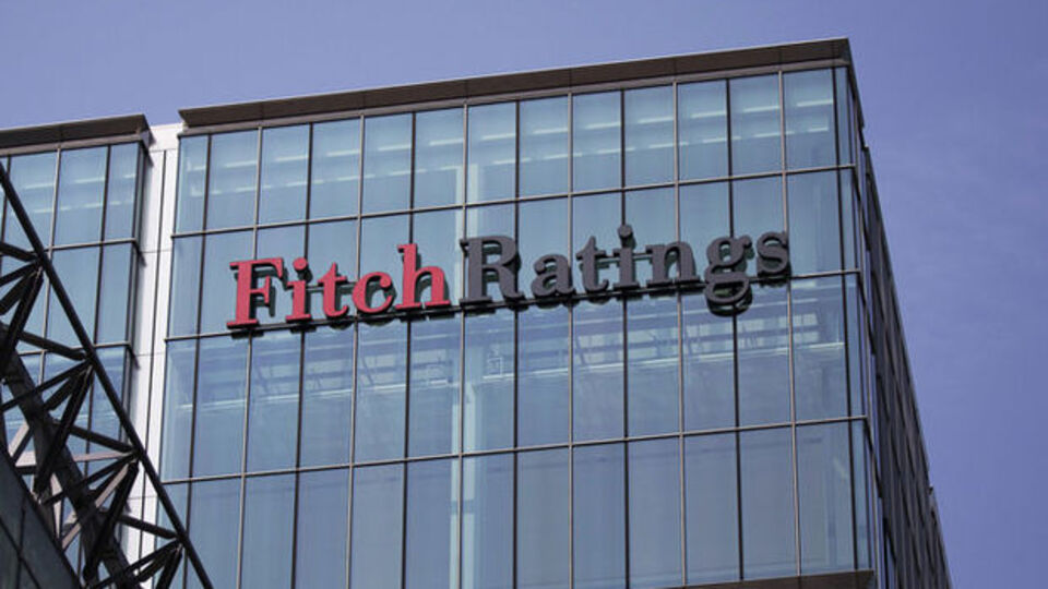 Fitch bir "AA" puanı daha verdi