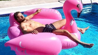 Havuza girerken ölümden döndü