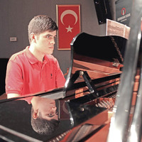 Beykoz’un Mozart’ı artık üniversiteli oldu!