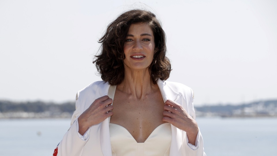 "Şortumu giydim bekliyorum"