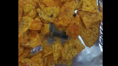 Doktor bu ne! Cips paketinden çıktı