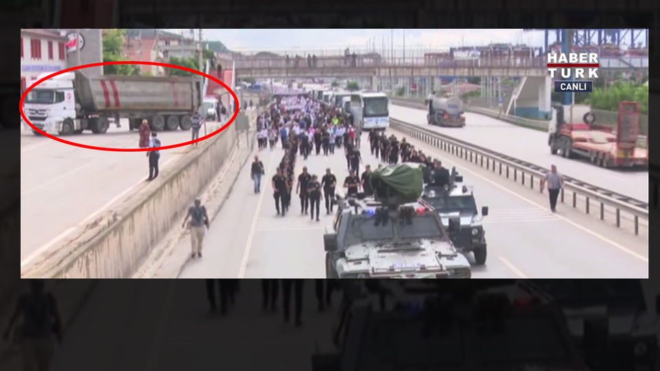 Yürüyüşte Güvenpark'tan bu yana bir ilk!