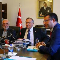 AK Parti ve MHP içtüzük metni için bir araya geldi