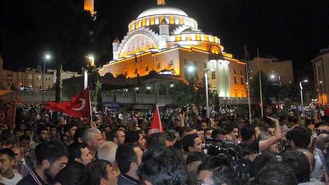 15 Temmuz'da tüm camilerde bu dua okunacak