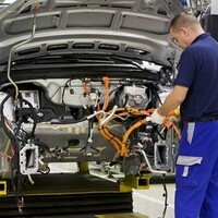 Otomotivde ithaller azalıyor yerliler artıyor