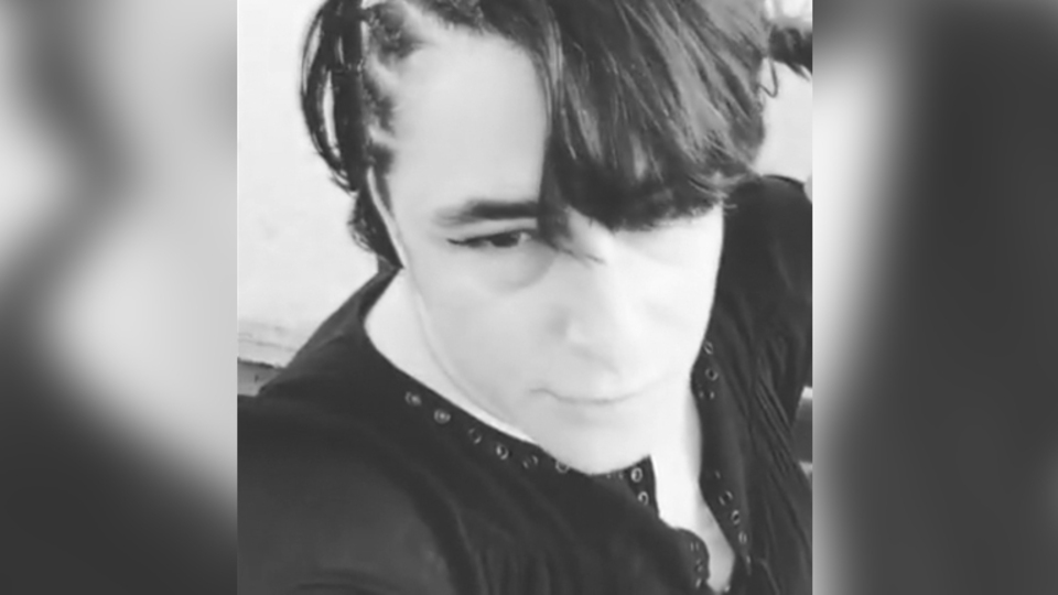 Esra Dermancıoğlu'nun saçını yarım bırakan olay!