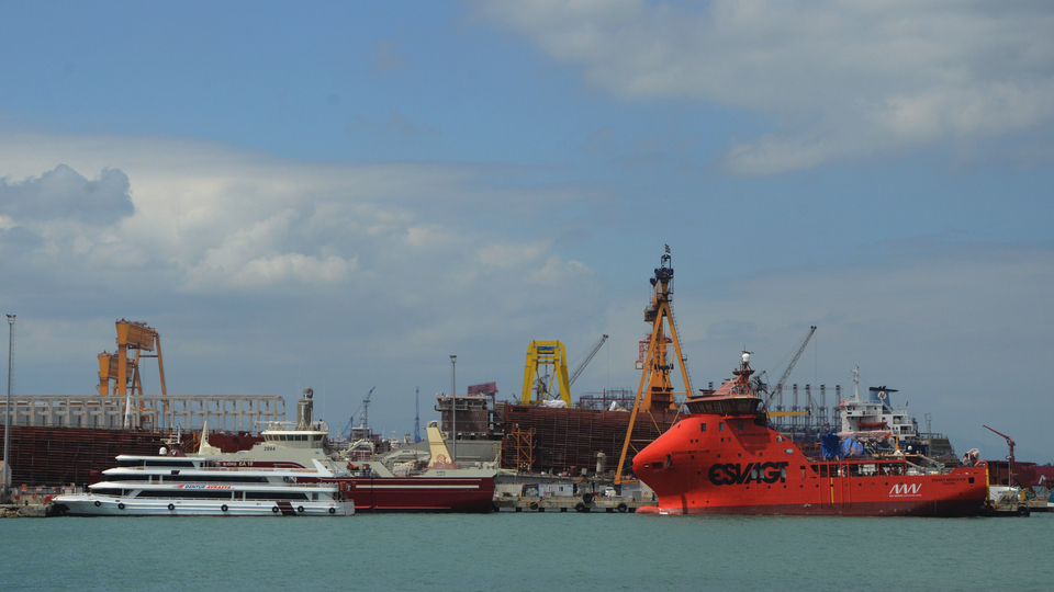 Yerli uçak gemisine talip çıktı