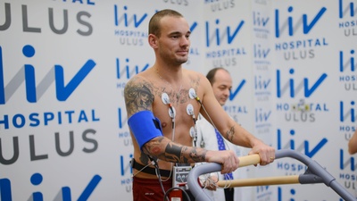 Sneijder kontrolden geçti