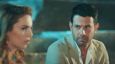 İki Yalancı ekran yolculuğuna başladı