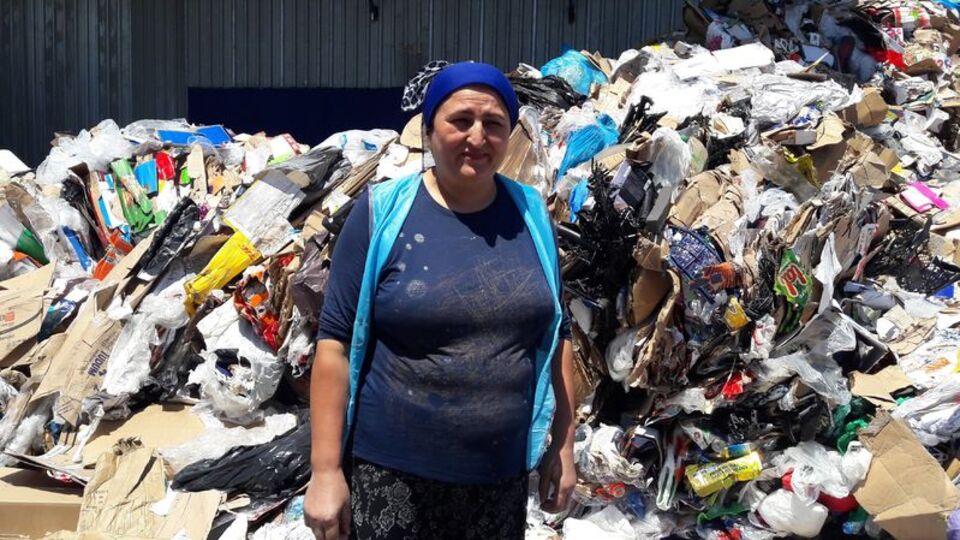 Çöpte 12 bin dolar buldu!