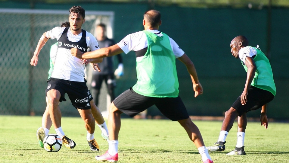 Beşiktaş antrenman maçı yaptı