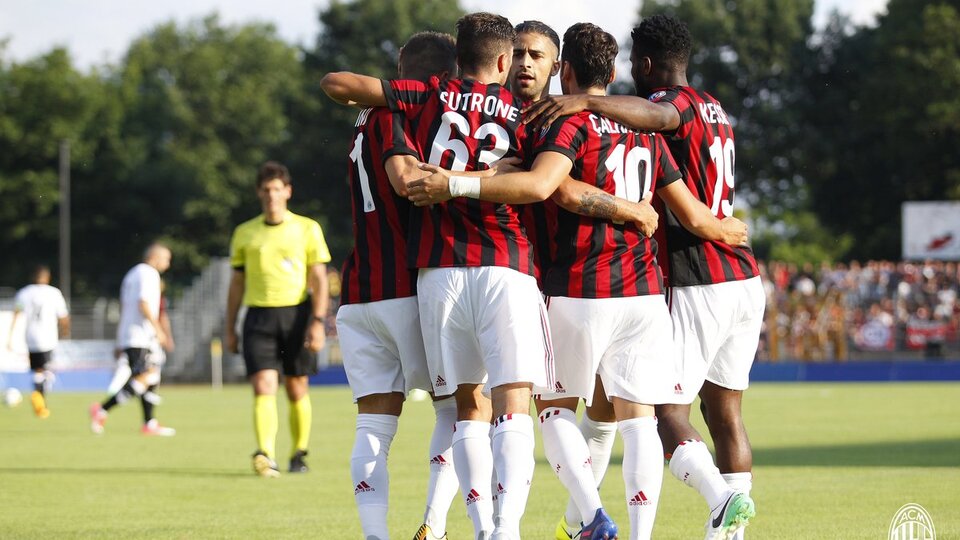 Milan'da 10 numara Hakan'ın!