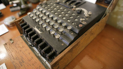 Nazilerin şifreleme makinesi açık arttırmada satıldı!