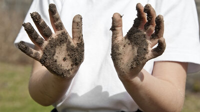 Çocuğunuz toprak yiyorsa dikkat!