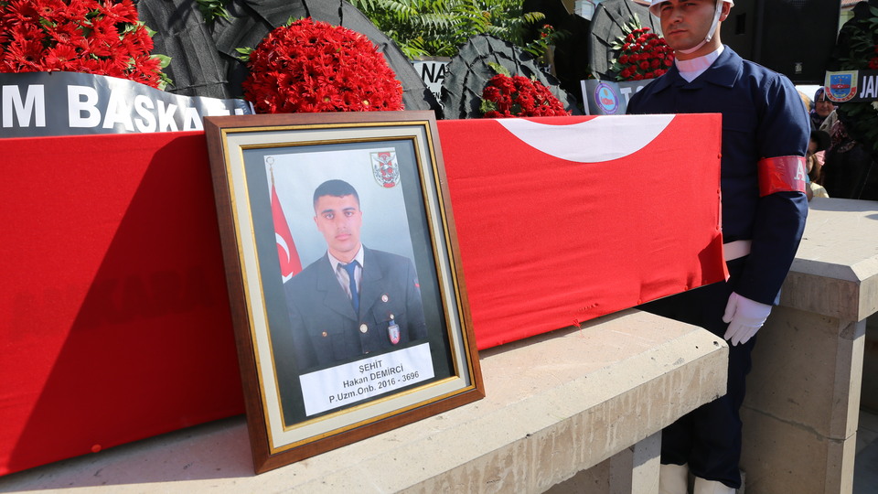 Şehit uzman onbaşı son yolculuğuna uğurlandı