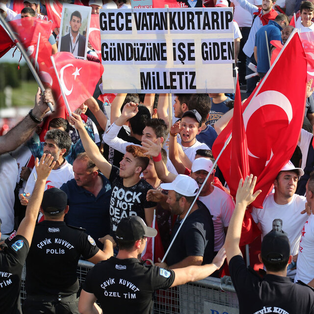 15 Temmuz Şehitler Köprüsü'nde milli birlik tablosu!