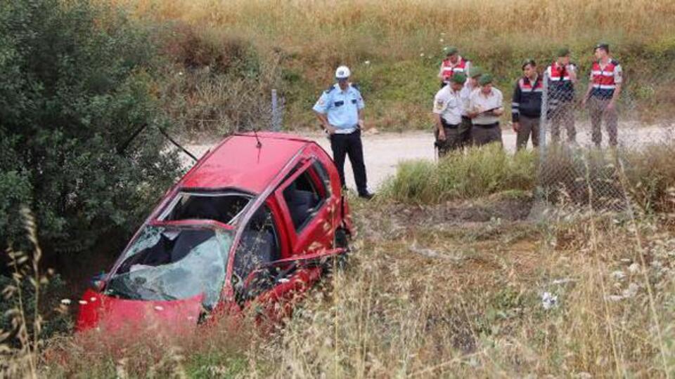 TEM'de otomobil takla attı: 2 ölü, 4 yaralı