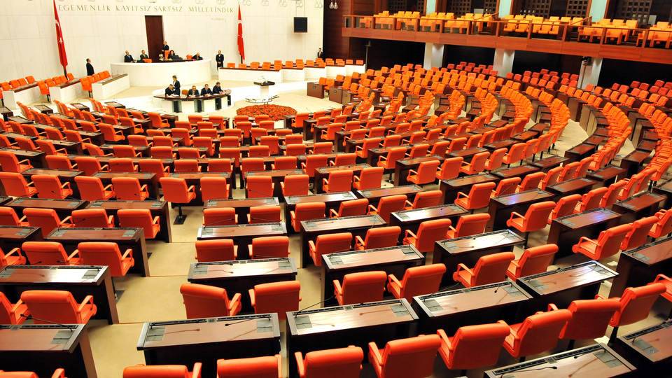 Ekonomi ile ilgili bakanlıklarda üç değişiklik