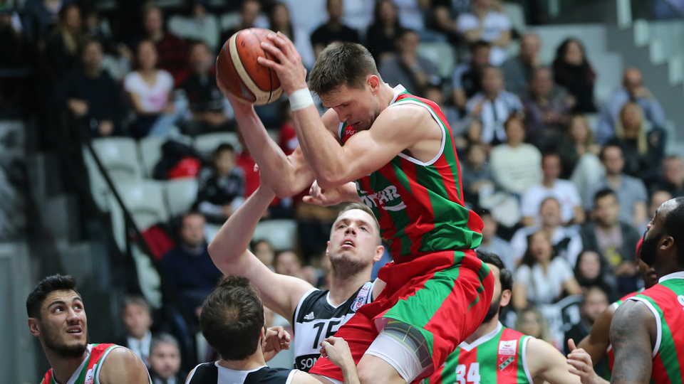 Karşıyakalı Ponitka, Tenerife yolunda