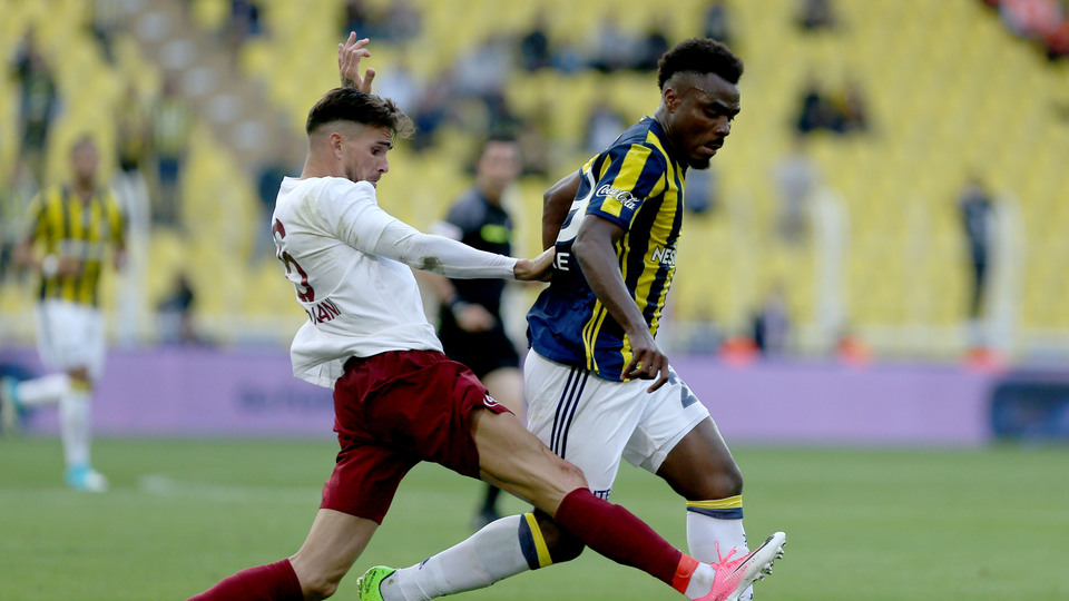 Carl Medjani'ye talip var!